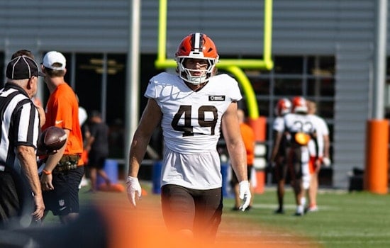 Carson Schwesinger Secures PFWA Defensive Rookie of the Year Title for Cleveland Browns