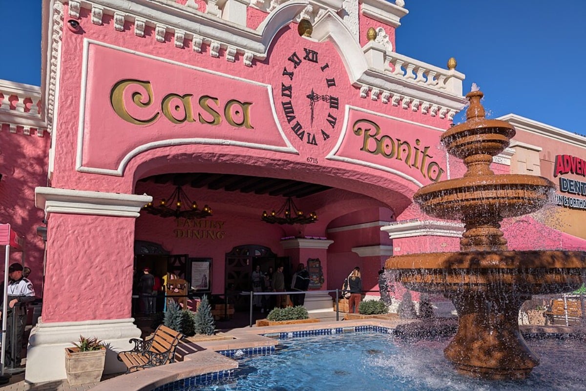 Casa Bonita Is Back: Lakewood's Giant Pink Fever Dream Reopens Casa Bonita Is Back: Lakewood's Giant Pink Fever Dream Reopens
