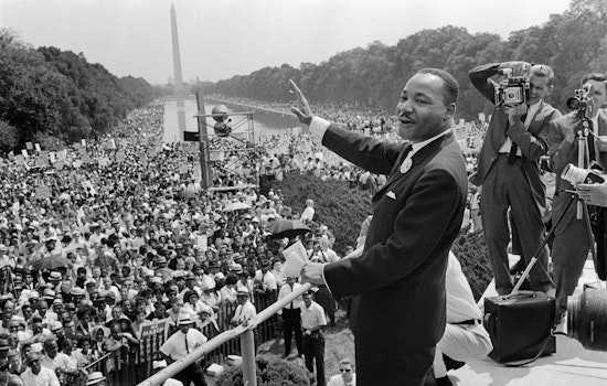Chicago Honors MLK Legacy with Community Service and Cultural Celebrations Amid Citywide Closures