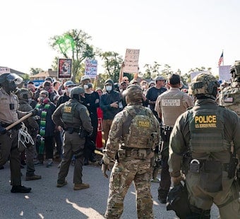 Chicago in Uproar: Anti-ICE Fury Swells after Minneapolis Nurse Slain by Border Patrol, Demands for Justice Echo Across the Nation