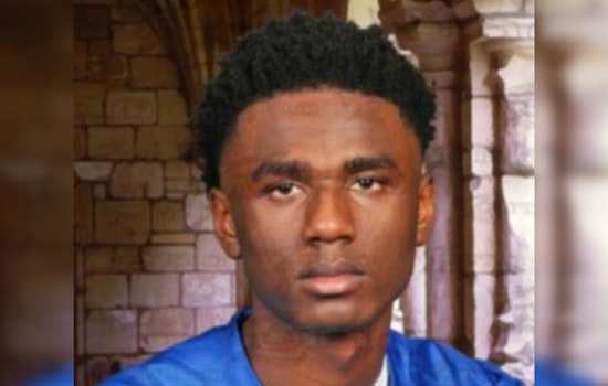 Chicago Police Seek Public's Help in Search for Missing Teenager Jabari Oatis Last Seen at Simeon High School