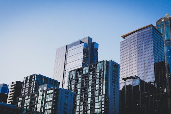 Chicago Property Market Barely Budges As Big Apartment Deals Prop It Up