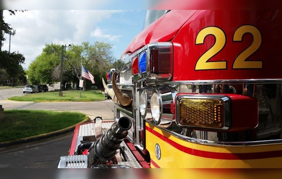 Chimney Malfunction Sparks Blaze in Northwest Austin, Displacing 12 Amidst Wintry Chaos
