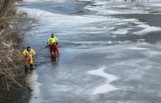 Chopper Crashes Into Meramec River Near Sullivan, Four Escape With Minor Injuries
