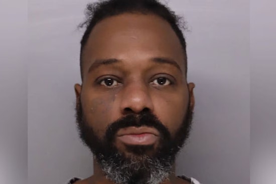 Cincinnati Police Search for Suspect Ronrico Hampton in Downtown Shooting Case