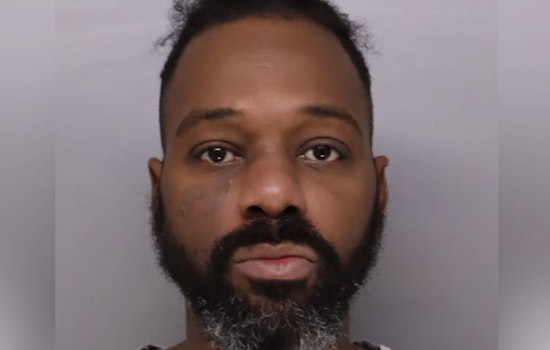 Cincinnati Police Search for Suspect Ronrico Hampton in Downtown Shooting Case