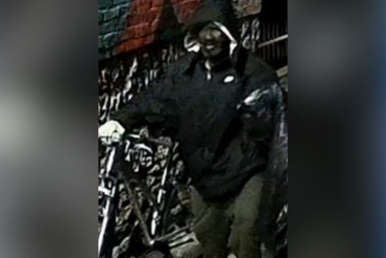 Cincinnati Police Solicit Public's Help to Crack New Year's Eve Burglary Case on Race Street