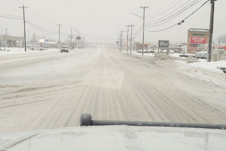 Clarksville Police Urge Residents to Stay Home Amid Icy Conditions on Roads