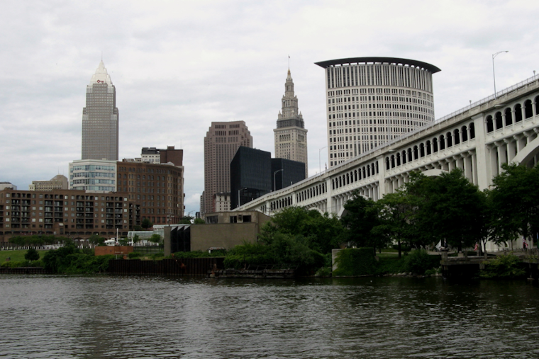 Cleveland Braces for Sudden Snow Squalls and Arctic Blast as Great Lakes Weather System Intensifies