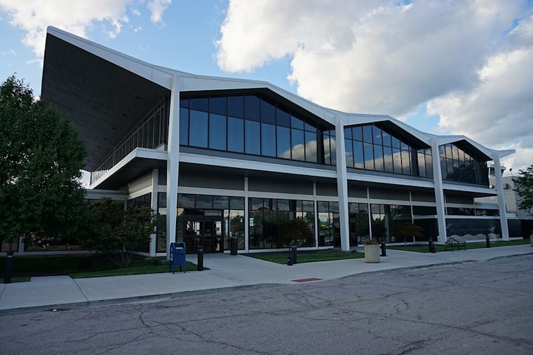 Cleveland's Burke Lakefront Airport at Crossroads: Closure and Redevelopment Plans Face Scrutiny