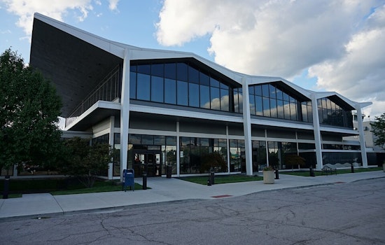 Cleveland's Burke Lakefront Airport at Crossroads: Closure and Redevelopment Plans Face Scrutiny