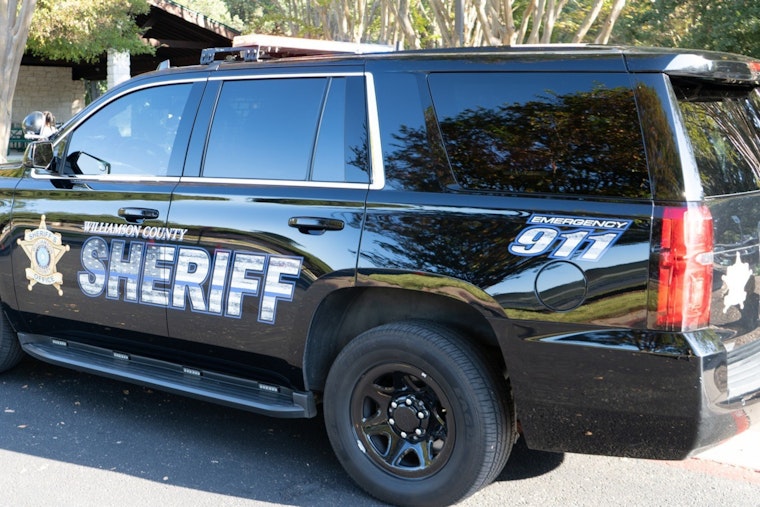 Cops Swarm Brushy Creek, Close Round Rock Streets