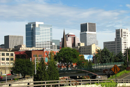 Crisp Sunny Days Ahead for Portland Amidst Overnight Frost, Chance of Weekend Snowfall