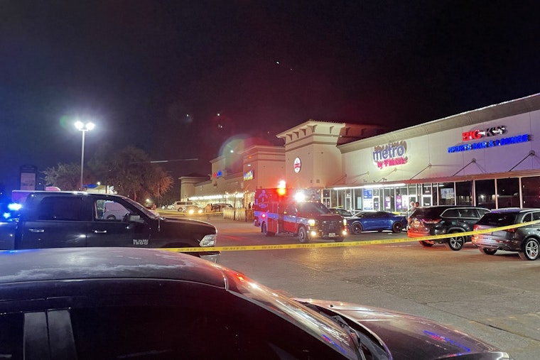 Cullen Strip Mall Turns Crime Scene As Deadly Gunfire Shocks South Houston