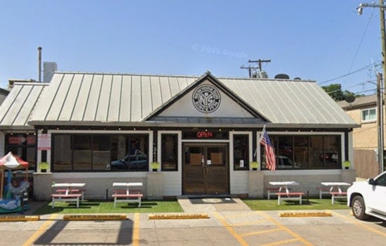 Dallas Icon New York Sub Set to Close After 50 Years Amid Real Estate Challenges