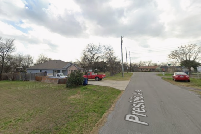Dallas Police Wound Armed Suspect in East Oak Cliff Neighborhood Confrontation