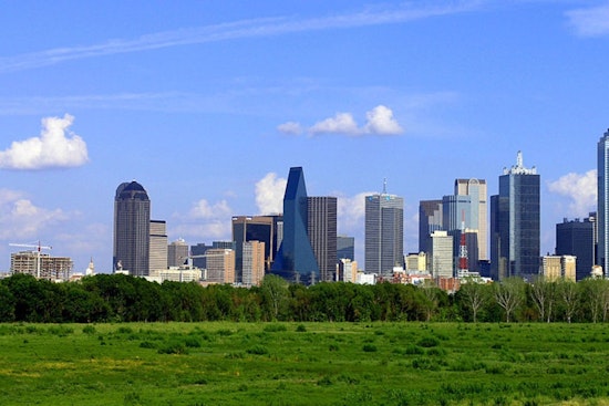 Dallas Welcomes Sunny Skies and Mild Temperatures with Occasional Showers in the Week's Forecast
