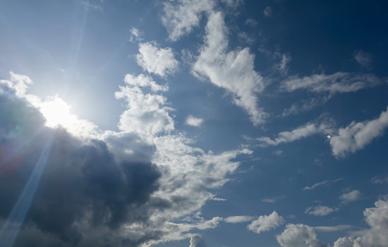 Detroit Braces for Week of Weather Whims, Rain, Fog, and Potential Weekend Snow in Forecast