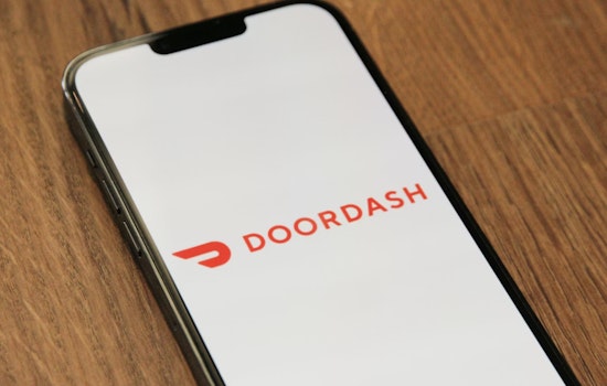 DoorDash Resumes Services in NYC as New Tipping Legislation Takes Effect, Despite Platform's Opposition