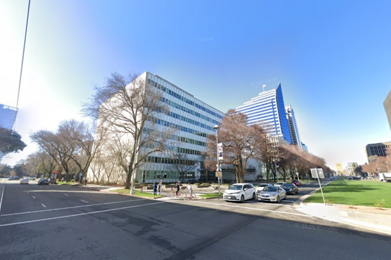 Downtown Furor as Protesters Swarm Sacramento ICE Office After Minneapolis Killing