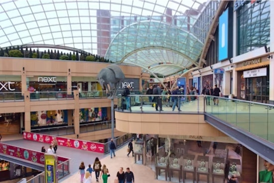 E-commerce Revolution Pressures Traditional Malls into Adaptation, Highlights Financial Times