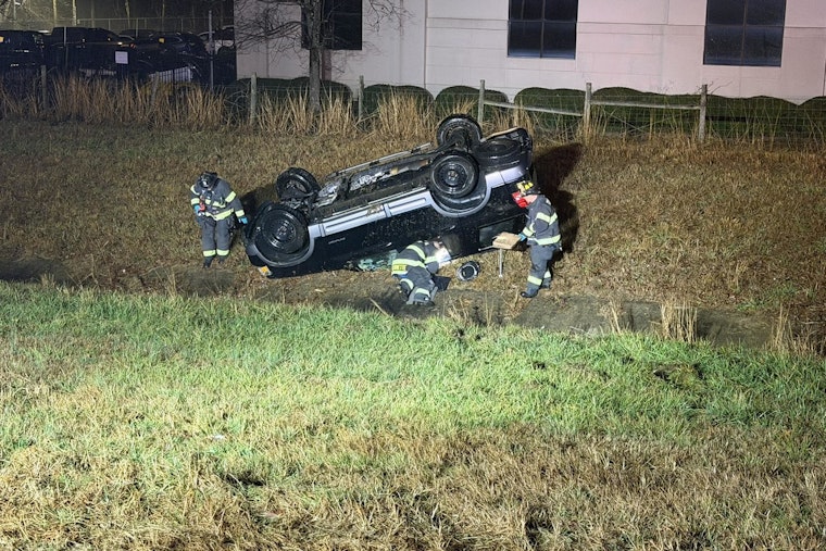 Early Morning Rollover on Interstate 77 Near Cornelius, Occupants Missing as Fire Departments Respond