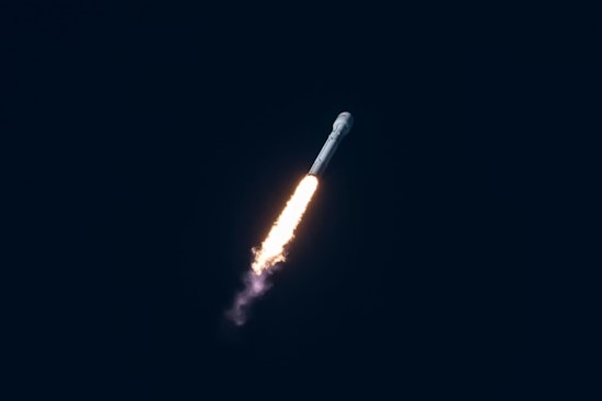El Paso Stares Skyward as SpaceX Rocket Puts on Twilight Show