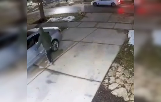 Elmhurst Block Rocked as Late-Night Crew Tries Every Car Door in Sight