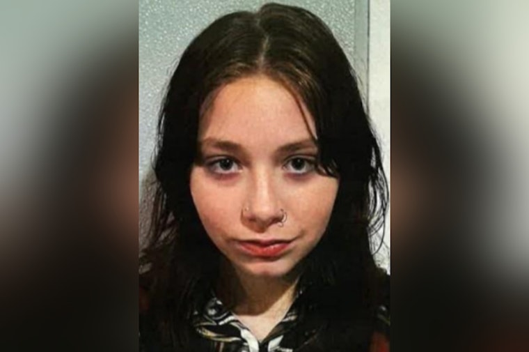 Endangered Child Alert, 15-Year-Old Isabella Hurlburt Missing in Knoxville, Tennessee