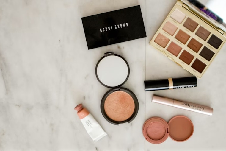 EU Microplastics Ban in Cosmetics Sparks Global Industry Shift, Emphasizes Need for Collaborative Regulation Approach