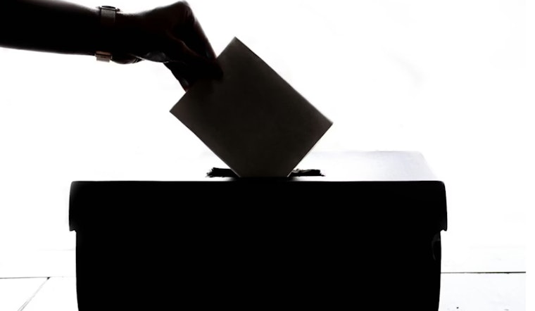 FBI Swarms Fulton County as 700 Ballot Boxes Are Seized in Voter Fraud Investigation