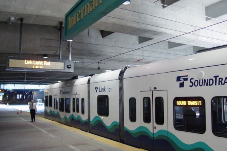 Federal Way Encourages Sustainable Living: Embracing Public Transit, Natural Lawn Care, and Hazardous Waste Disposal in 2026
