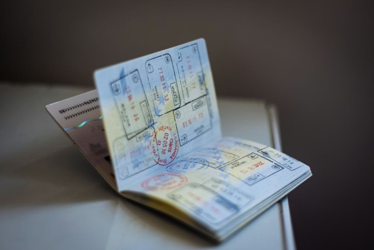 Florida Universities to Temporarily Halt H-1B Visa Hiring Amid Criticism and Concerns for Innovation