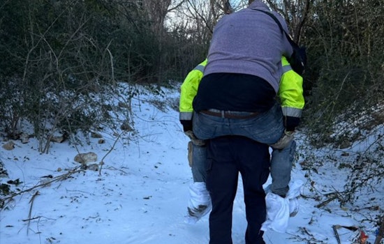 Fort Worth Crews Race To Haul Hundreds From Icy East Side Encampment