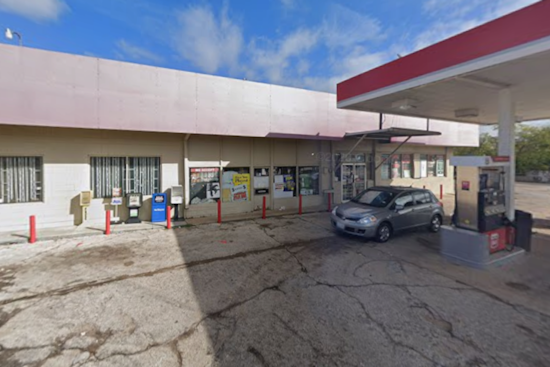 Fort Worth Gas Station Becomes Cheesy Hot Spot With New Hungry Howie’s