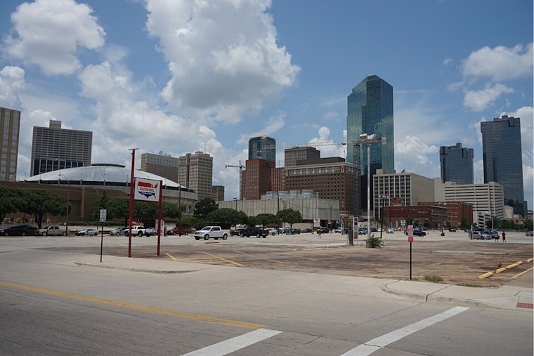 Fort Worth Report Staffers Mount Union Push After 85 Percent Card Surge