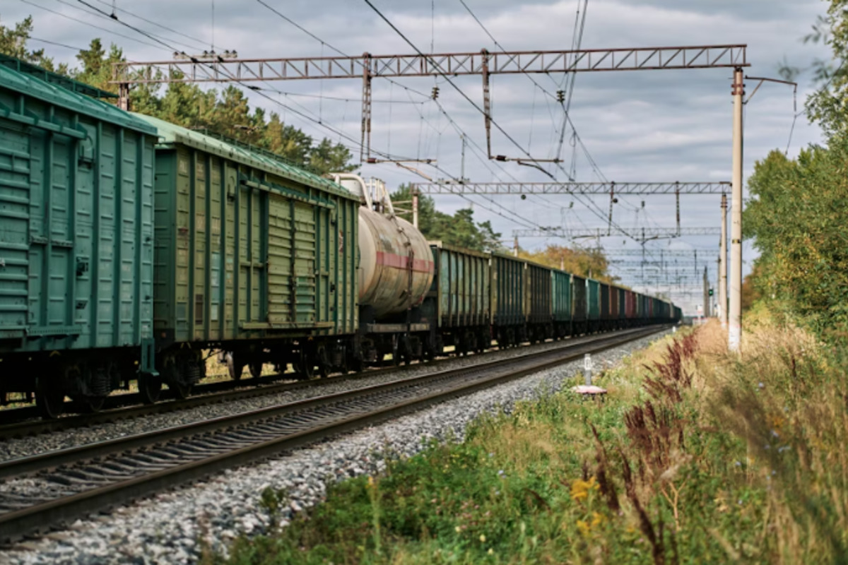 Freight Train Jumps Track on Toledo Trestle, Spills Diesel Into Slough