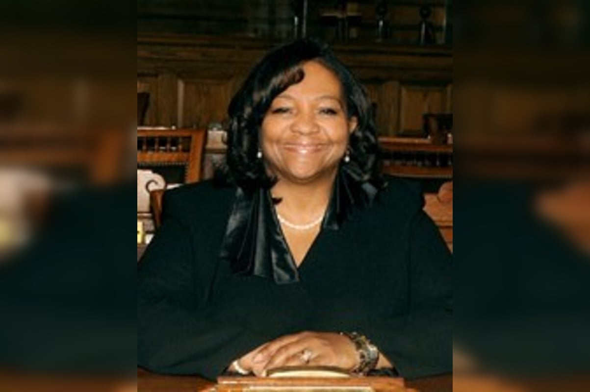 Georgia State Senator Donzella James Leads Outreach Event Providing Aid to Atlanta's Homeless During Winter Season