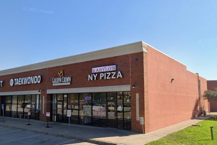 Giant Foldable Slices Take Over North Richland Hills Plaza Corner
