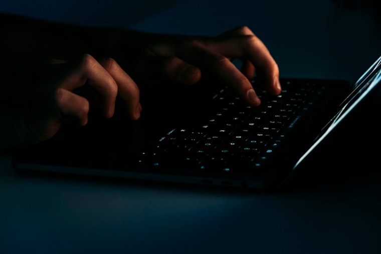 Goodyear Granddad Cleaned Out In $200K Online Romance Scam, Family Sounds Alarm
