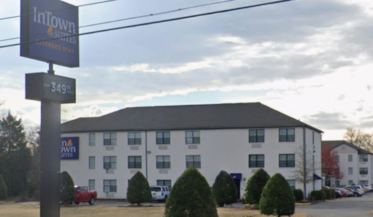 Guests Displaced as Pipe Burst Forces Emergency Evacuation at Murfreesboro Hotel Amid Severe Weather