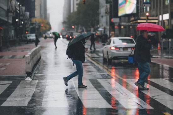Hawaii Weather Advisories Issued for Mariners and Aviators Amid Forecasted Shower Increase and Wind Shift