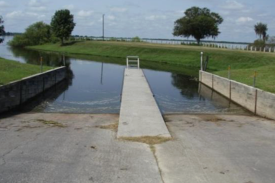 Health Warning Issued for Toxic Algae in Lake Marian, Osceola County Urges Public Caution