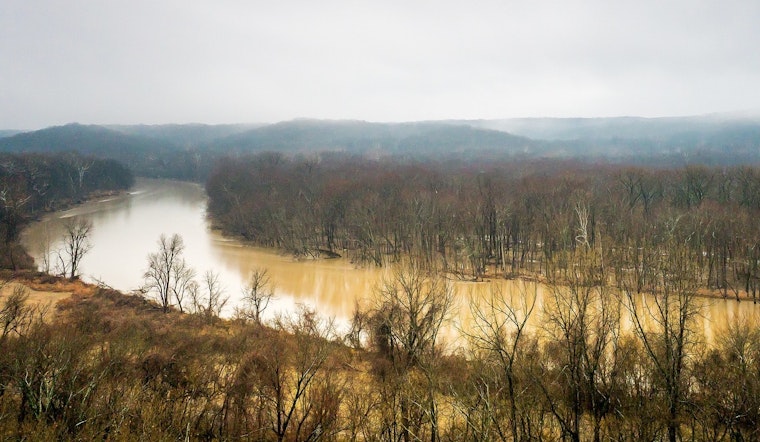 Helicopter Crashes into Meramec River During Ecological Survey, No Serious Injuries Reported