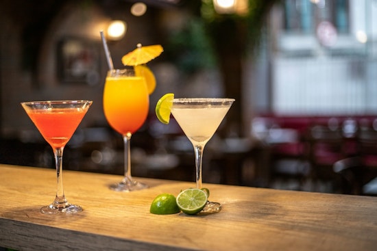 Hidden Paris-Style Cocktail Den Sneaks Into West Loop This Valentine's Day