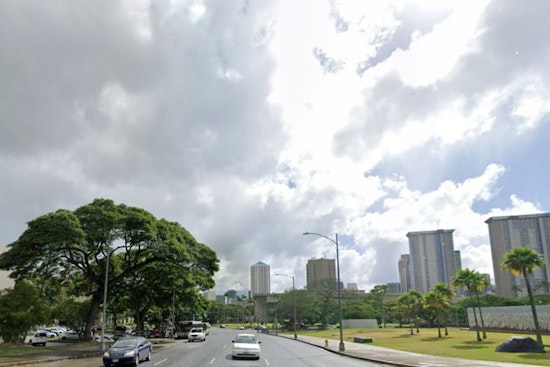 Honolulu Anticipates Weather Shift with Light Showers, Surfers Eye Rising Swell