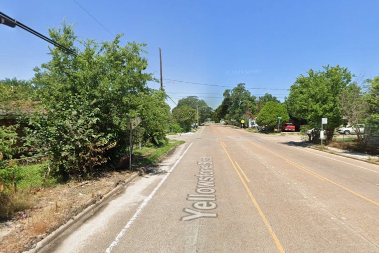 Houston Authorities Investigate Unidentified Man's Death Following Yellowstone Boulevard House Fire