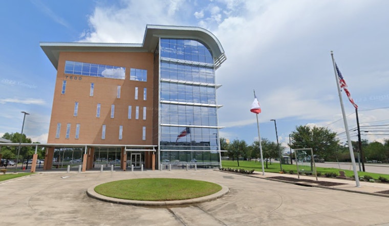 Houston Battles Ice and Freezing Temperatures as Winter Storm Disrupts Roads and Power Preparedness