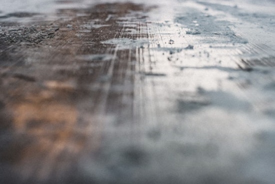 Houston Battles Icy Conditions as Officials Issue Travel Warnings Amid Winter Storm