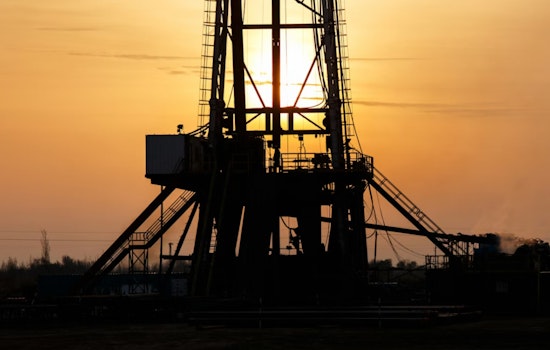 Houston Oil Muscle Fuels Near-Record $27 Billion Windfall for Texas Tax Coffers